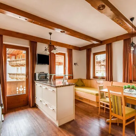 Lovely In Next To Forest Appartement Hainzenberg